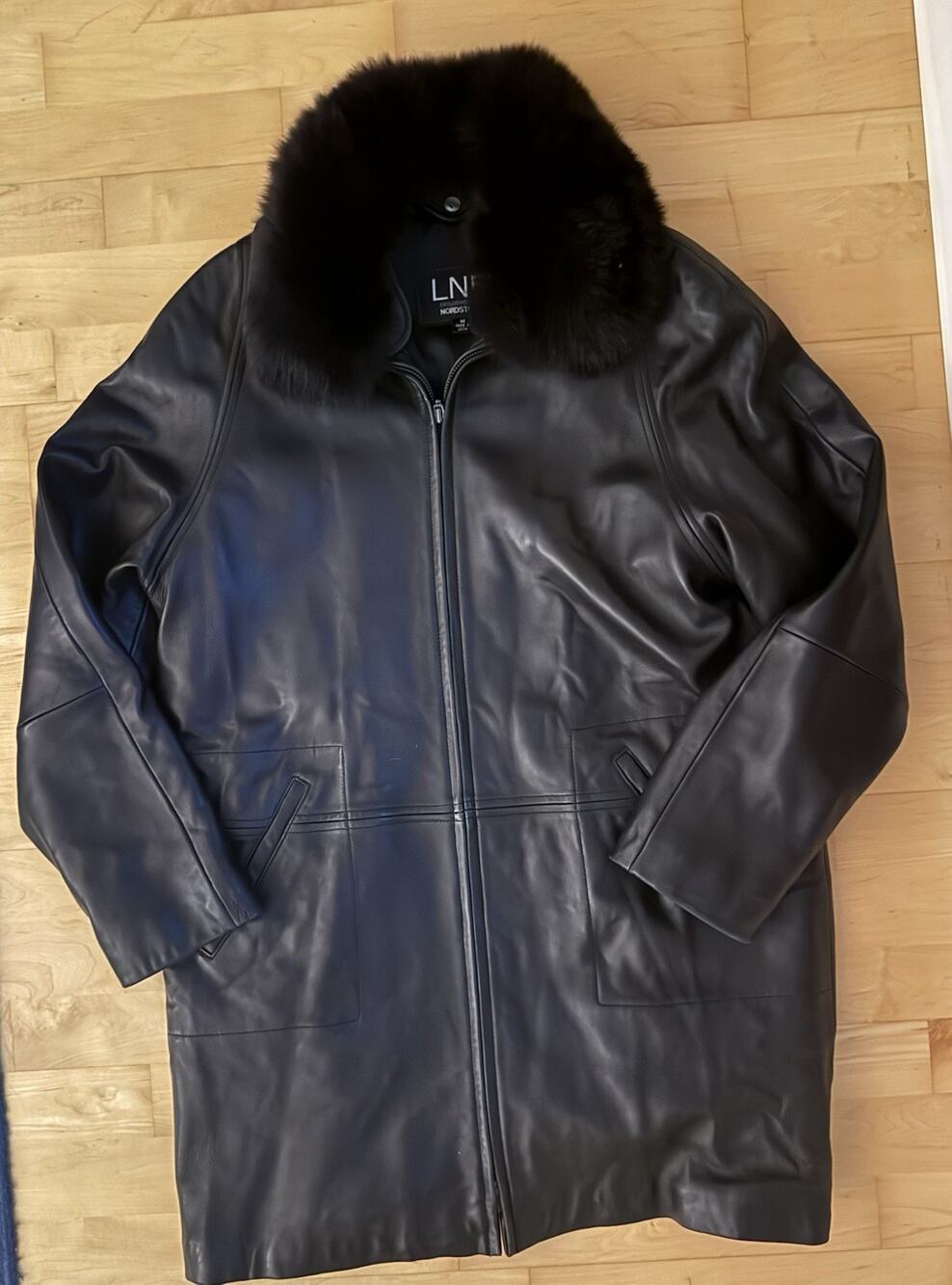 LNR Nordstrom Genuine Leather Coat Jacket Black Removable Fox Fur Collar M